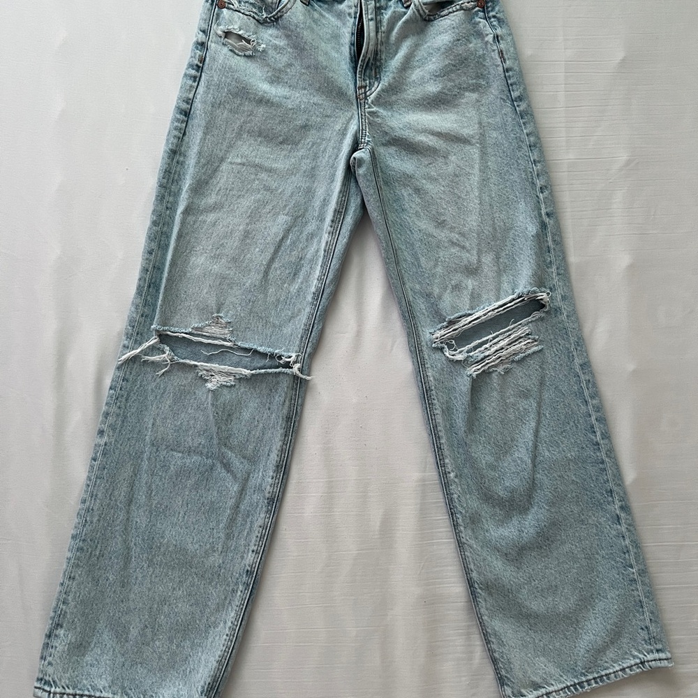 American Eagle Distressed Jeans